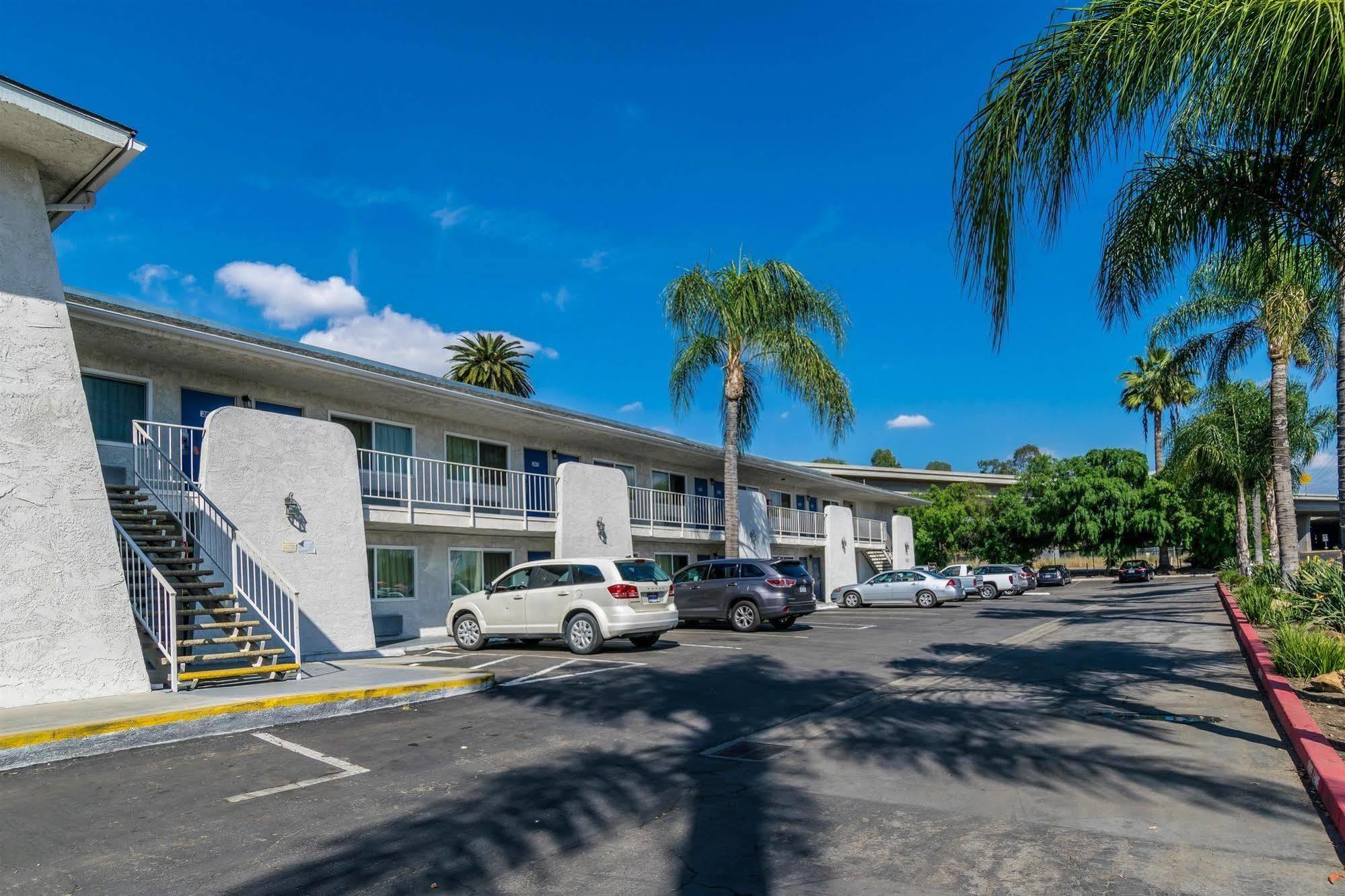 Motel 6-Redlands, CA Buitenkant foto