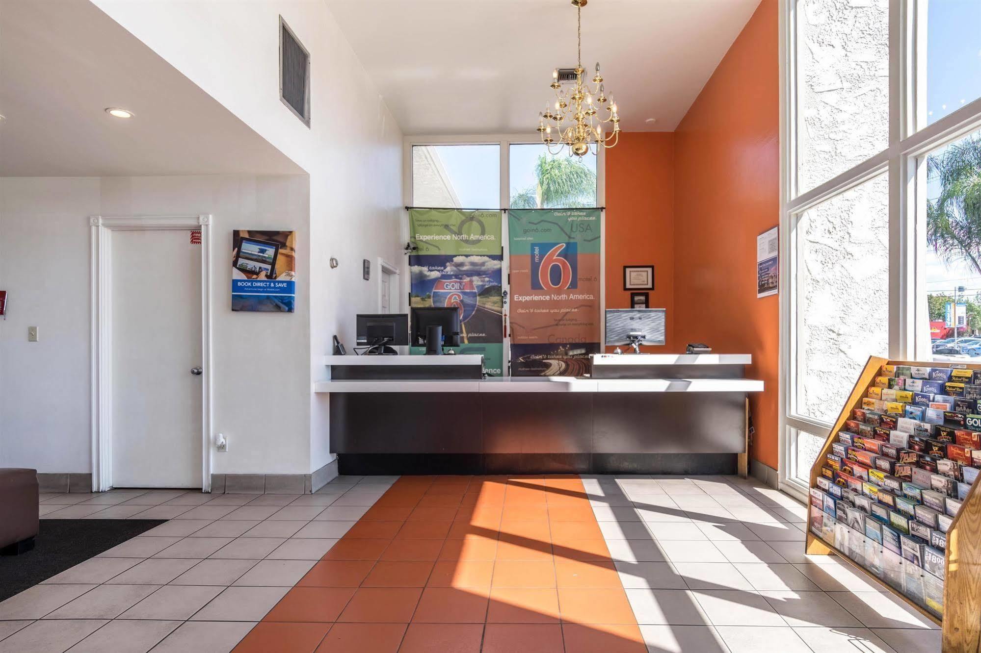 Motel 6-Redlands, CA Buitenkant foto