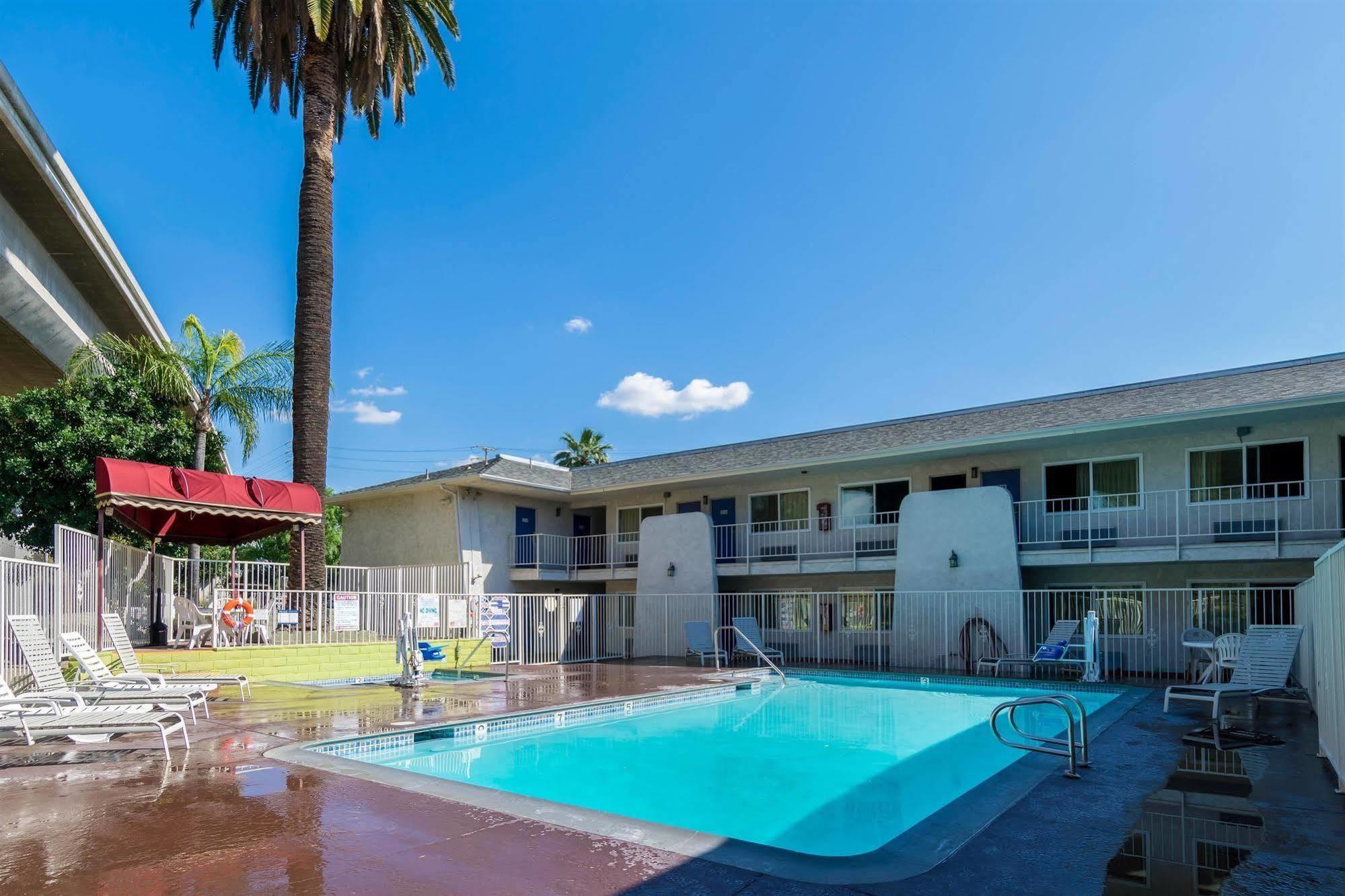 Motel 6-Redlands, CA Buitenkant foto